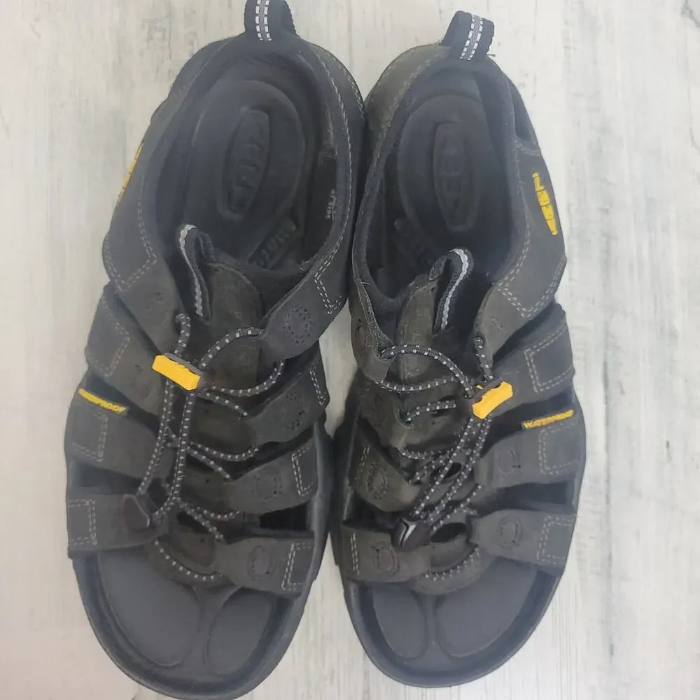 Keen Hiking Sandals Men's Size 9